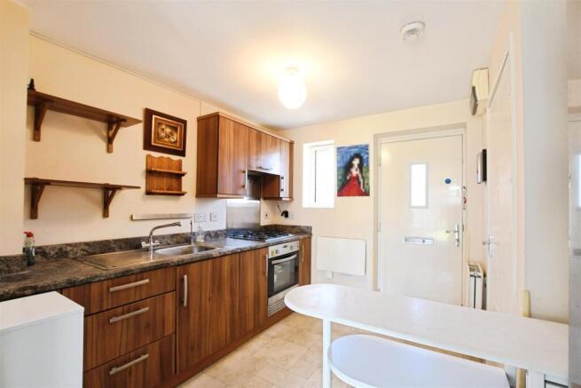 2 bed Terraced for sale Image 6
