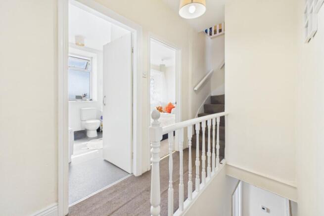 3 bed Terraced to rent Image 6