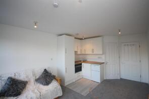 318c, Upper Richmond Road West, East Sheen, London SW14 7JN