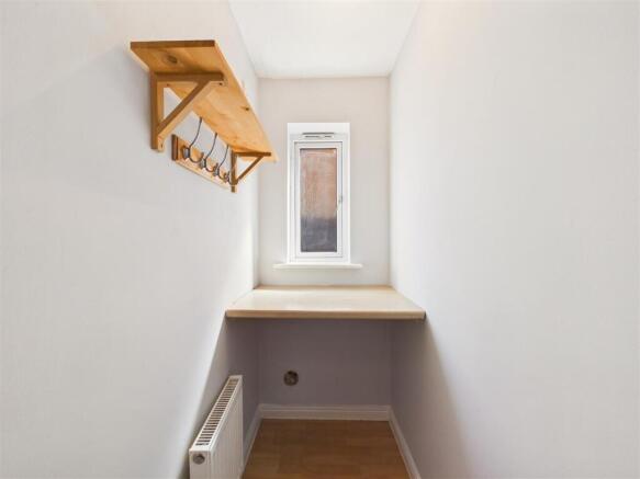 2 bed Semi-Detached for sale Image 5