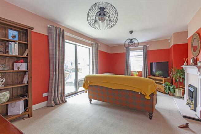 Reception Room-2.jpg