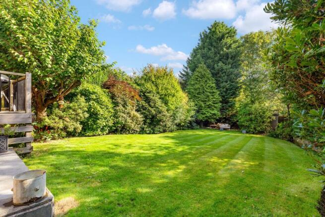 Woodford Road, Poynton, SK12 photo 4