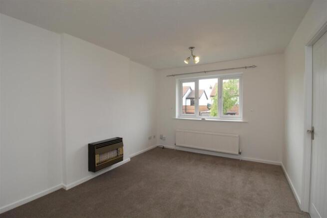 2 bed Flat for sale Image 4