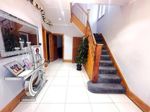 WhatsApp Image 2025-12-10 at 15.21.38.jpeg