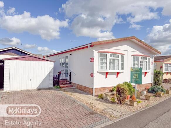 2 Bedroom Park Home for Sale