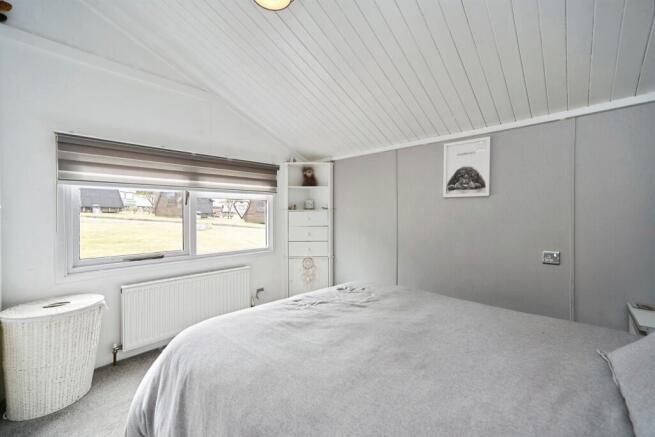 2 bed Park Home for sale Image 12