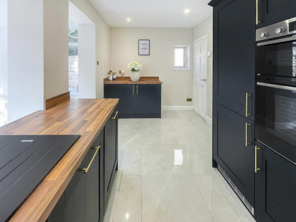 2 bed Semi-Detached for sale Image 6