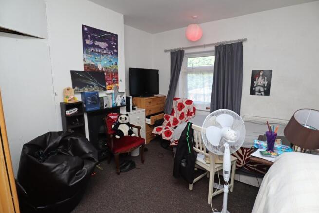 Photo 10