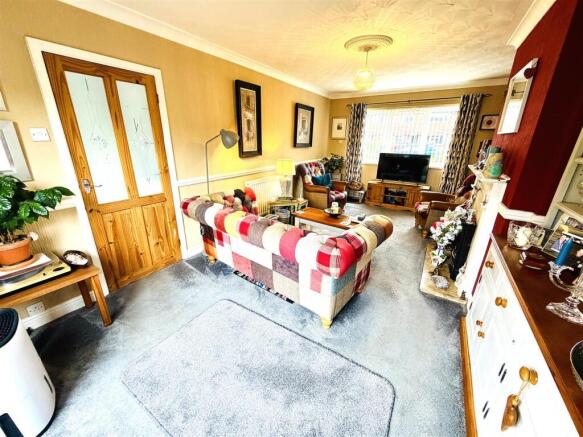 3 bed Terraced for sale Image 8