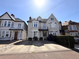 Flat 2, 30, Whitefriars Crescent, Westcliff-on-sea SS0 8EU