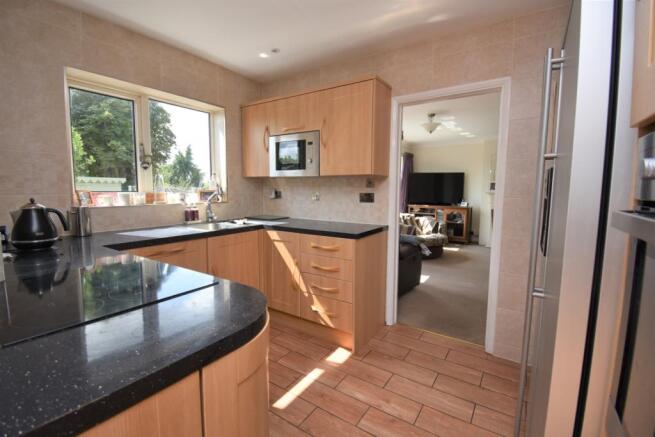 Kitchen (2)
