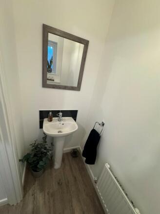 3 bed Detached to rent Image 9