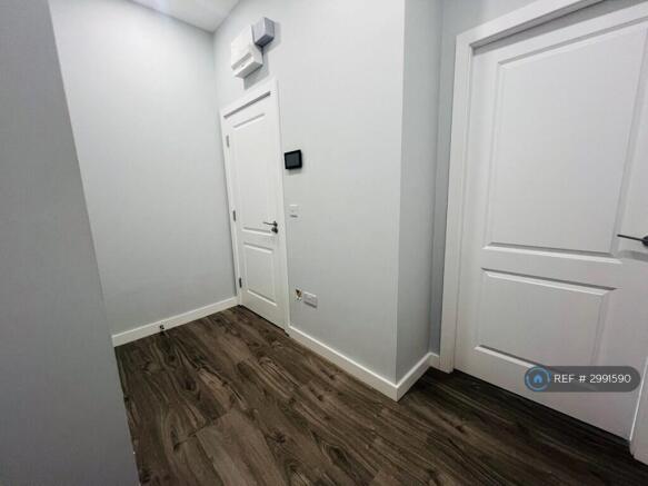 1 bed Flat to rent Image 10