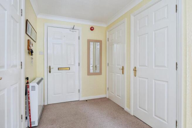 2 bed Flat for sale Image 5