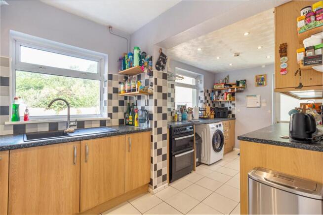 kitchen-1.jpg