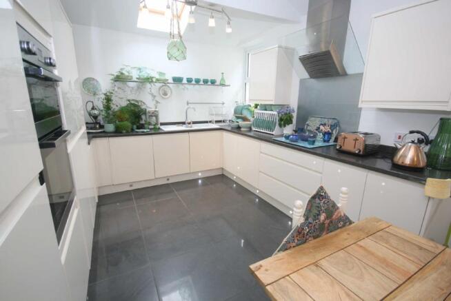 ADDITIONAL KITCHEN P