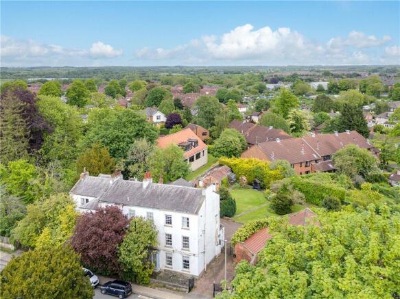 7 bed Semi-Detached for sale Image 8