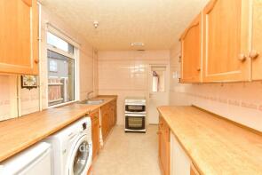 24, Cross Lane West, Gravesend DA11 7PY