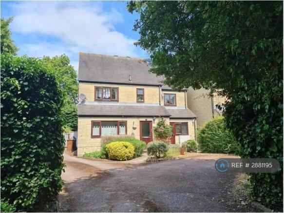 Double Bedroom + Sitting/Dining Room Flat