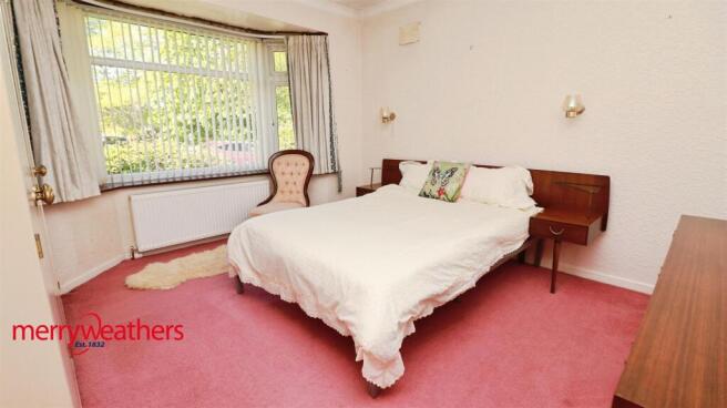 4 bed Detached Bungalow for sale Image 7