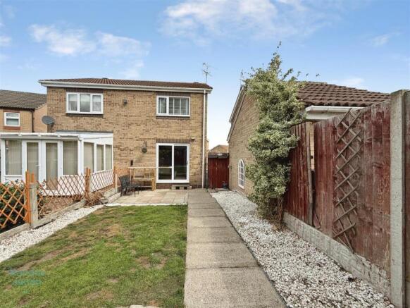 2 bed Semi-Detached for sale Image 12
