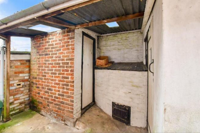 Workshop/Outbuildings