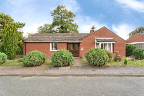 25b Meadow Close, Holt