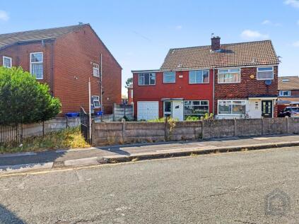 45 Taylor Lane
Denton, Manchester, M34 3NQ