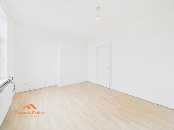 4 bed Terraced for sale Image 10