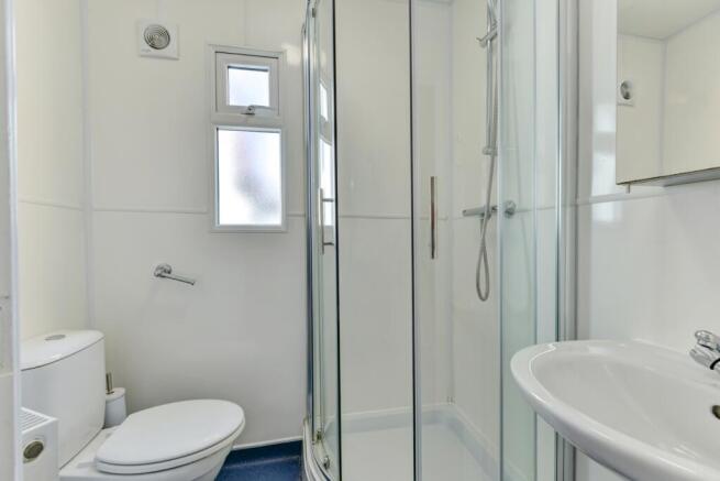 29 Hollingbury Road Bathroom 2