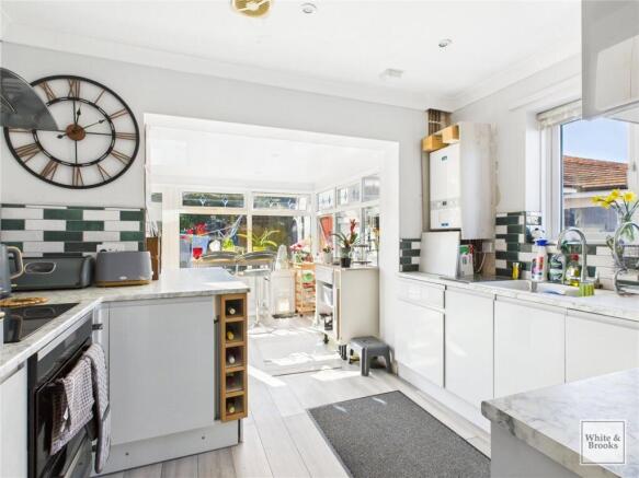 Kitchen/Sunroom