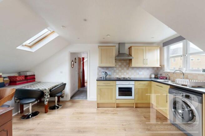 Lounge/dining/kitchen area