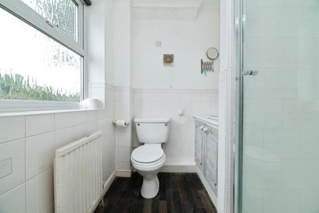 4 bed Detached for sale Image 12