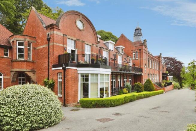 2 bed Flat for sale Image 9
