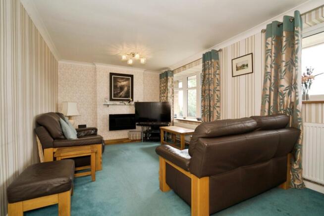4 bed Detached for sale Image 6