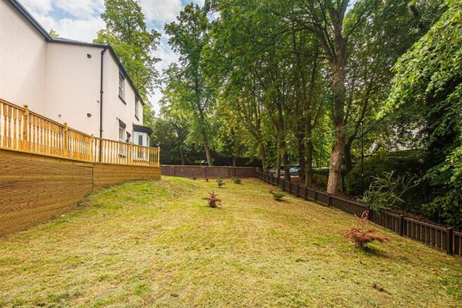 2 bed Apartment for sale Image 10