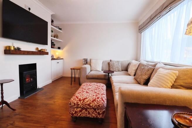 Pepys Crescent, Llanrumney, Cardiff photo 4