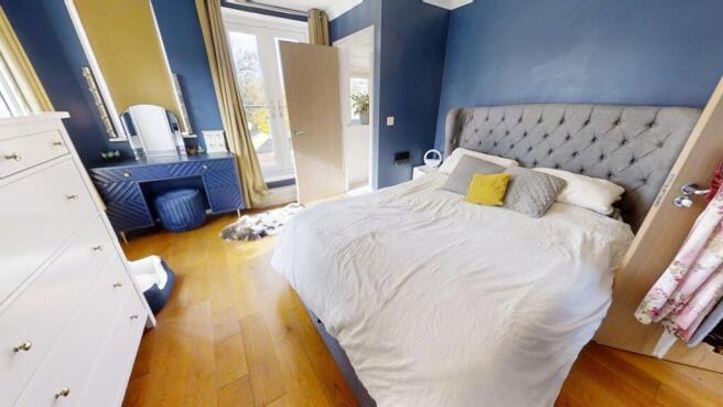 MASTER BED