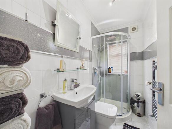 4 bed Semi-Detached for sale Image 7
