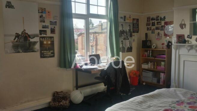 7 bed House to rent Image 12