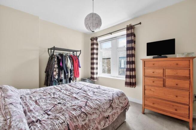2 bed House for sale Image 7