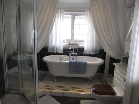 Main bathroom