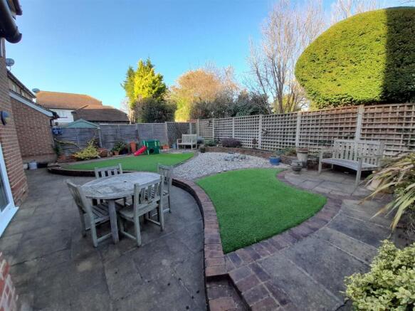 Rear garden 5.jpg
