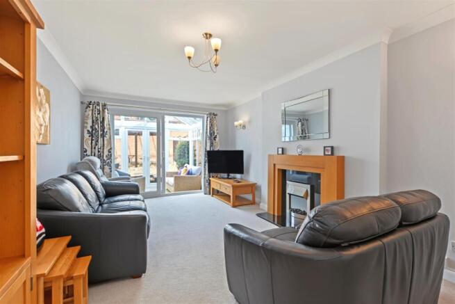 Lounge_1.jpeg