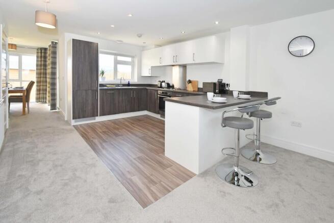 13RW - 8 Kitchen
