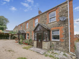 8 Sunshine Cottage, High Street, Templecombe BA8 0JB