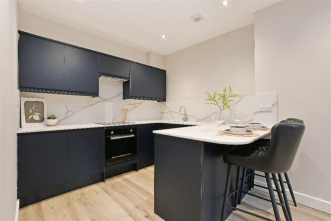 1 bed Apartment to rent Image 10
