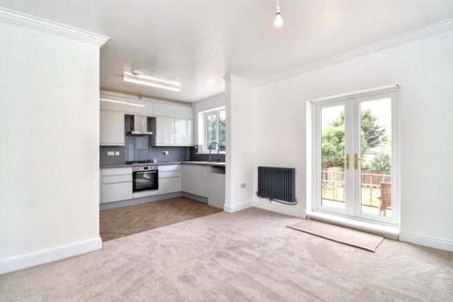 3 bed Semi-Detached for sale Image 6