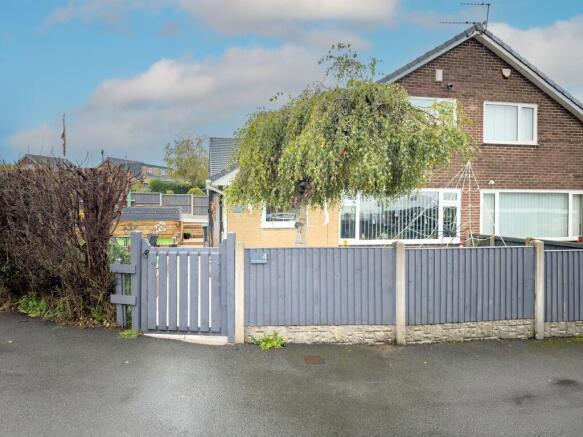 2 Bedroom Semi-Detached in BD12 9ES