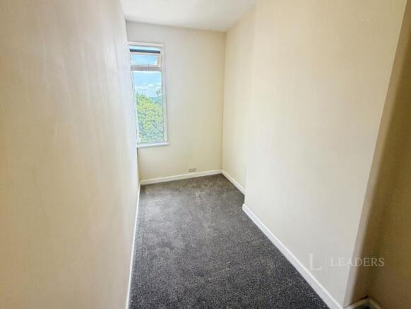 3 bed Terraced to rent Image 11